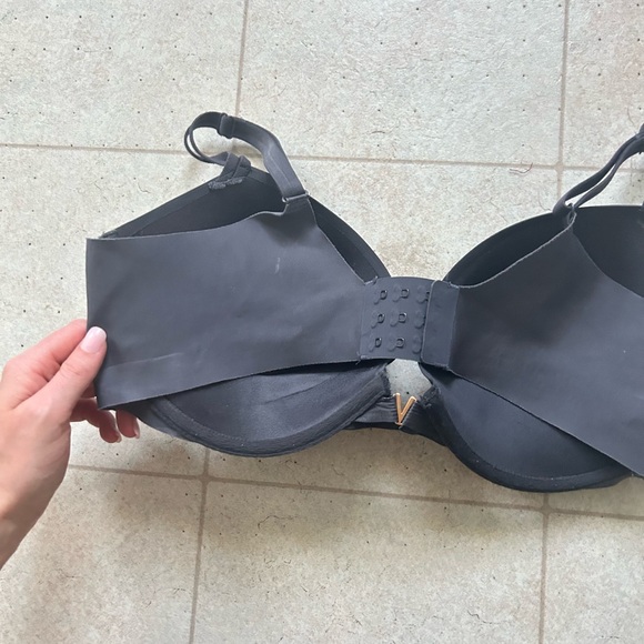 Black VS full coverage push up bra - Picture 3 of 3